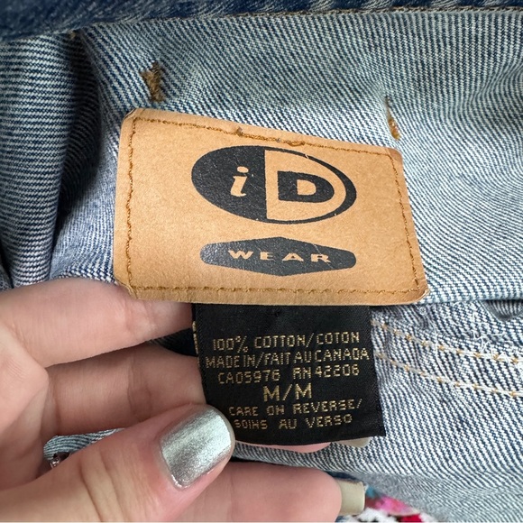 iD Wear Denim Jean Jacket Handmade OOAK Quilt Patch Quilted Medium - Picture 5 of 5